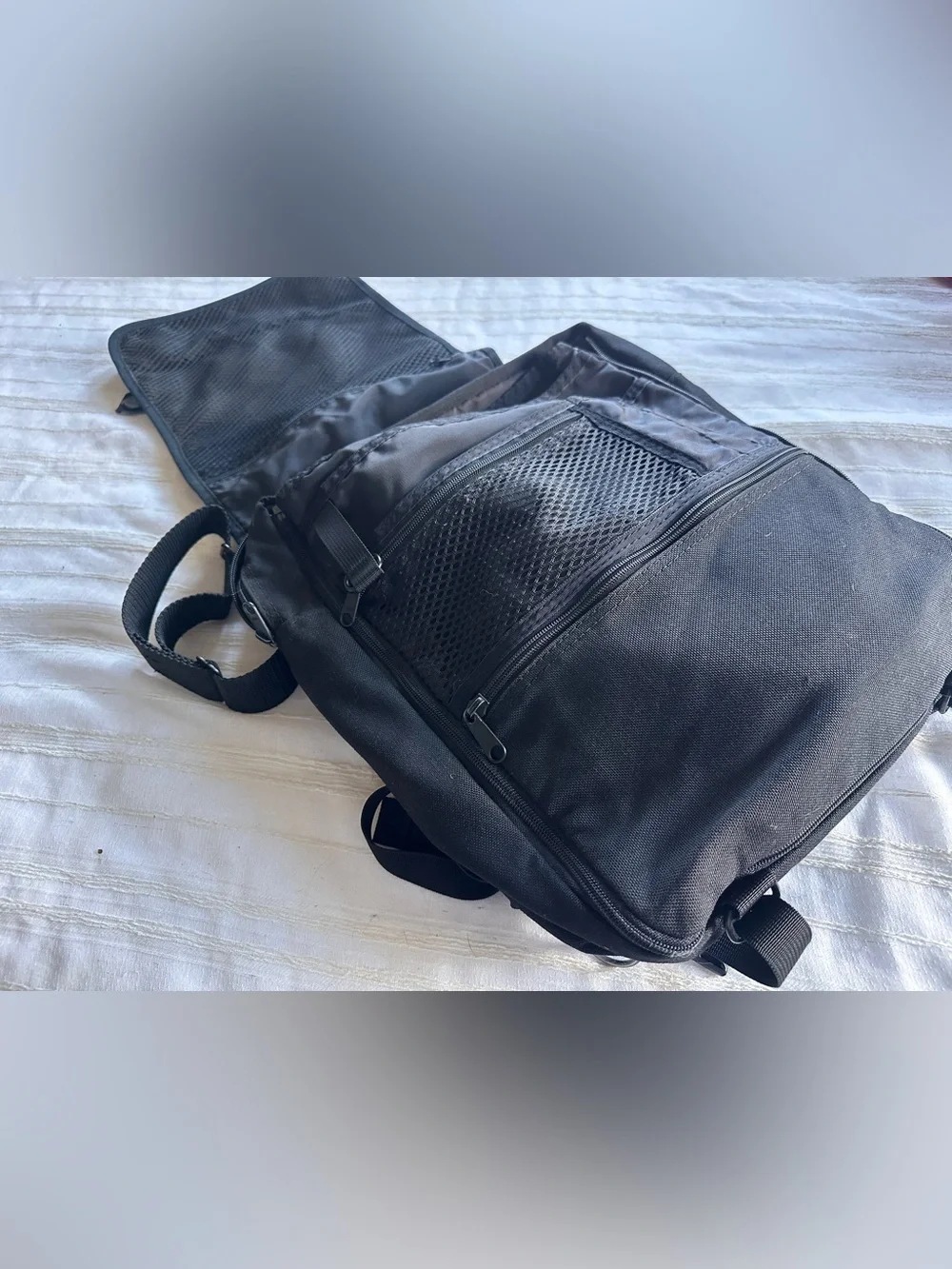 Vintage Eagle Creek 3-Way Convertible Backpack/Messenger Bag